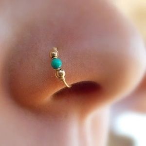 🌺 Absolutely stunning Bohemian Green Bead Nose Round Hoop Piercing ring